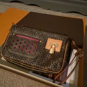 Louis Vuitton Pochette Accessoires Perforated